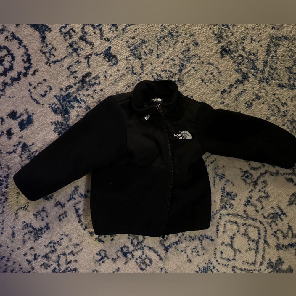 EUC Infants The North Face Denali jacket - Size 12-18 mo